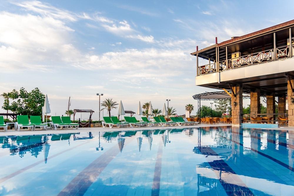 Labada Beach Hotel Çamyuva Extérieur photo