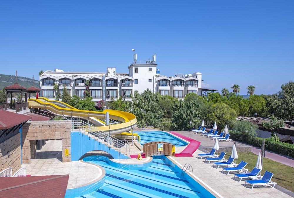 Labada Beach Hotel Çamyuva Extérieur photo