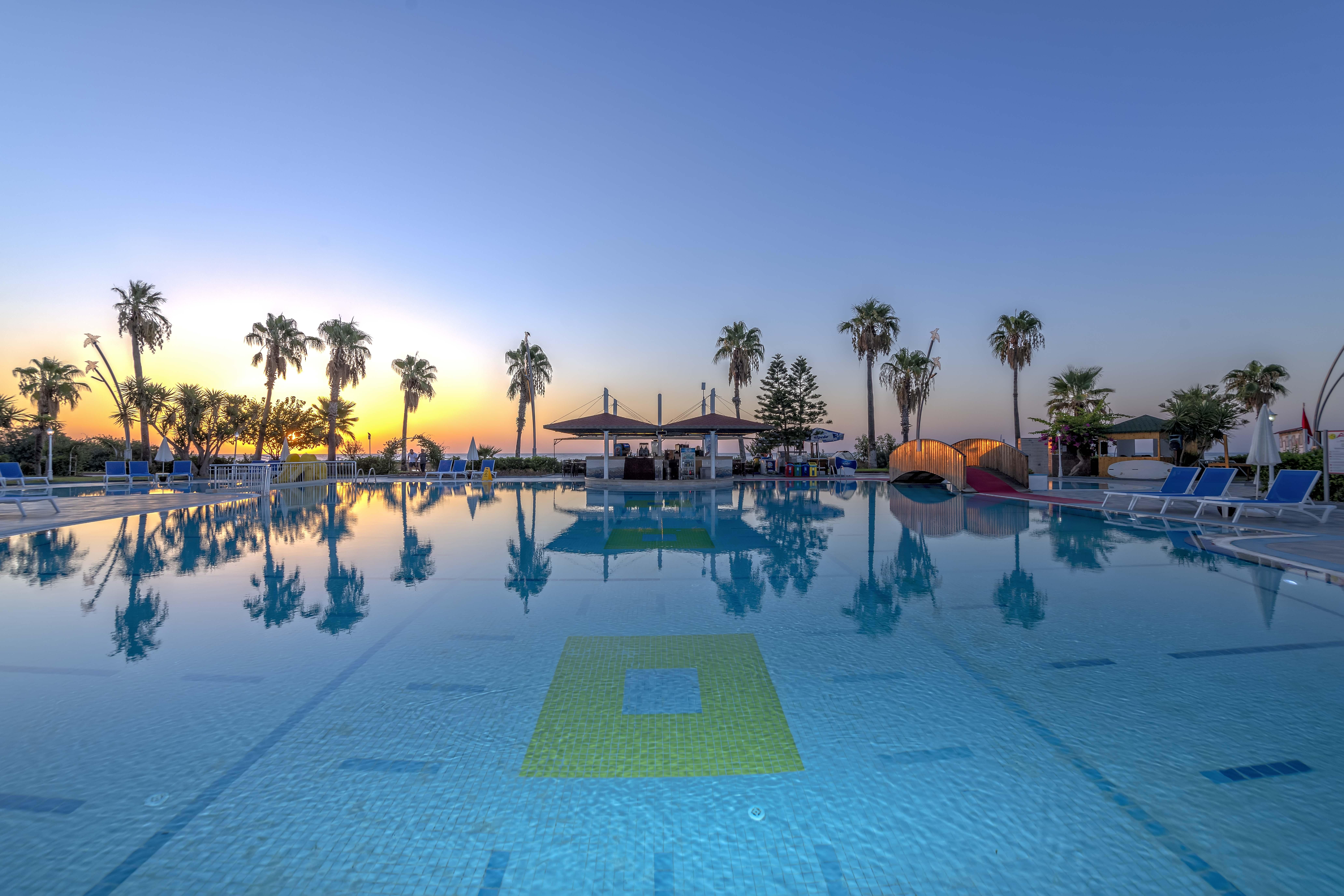Labada Beach Hotel Çamyuva Extérieur photo